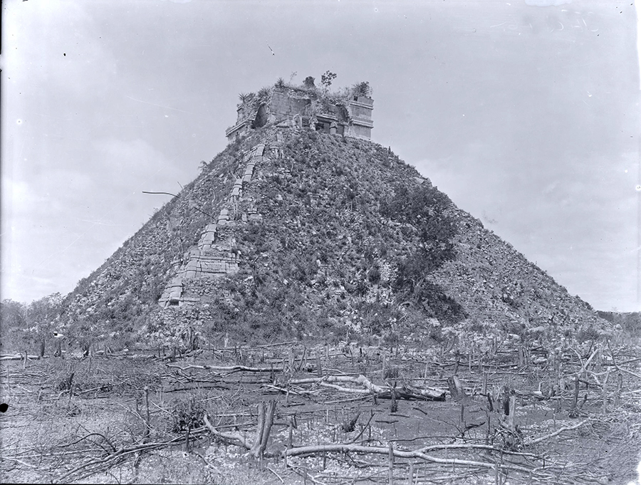Maudslay's 1889 photo of the Temple of Kulkulcan seen from the south east
